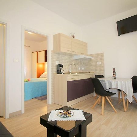 Apartment Noemi In City Center Пореч Екстер'єр фото