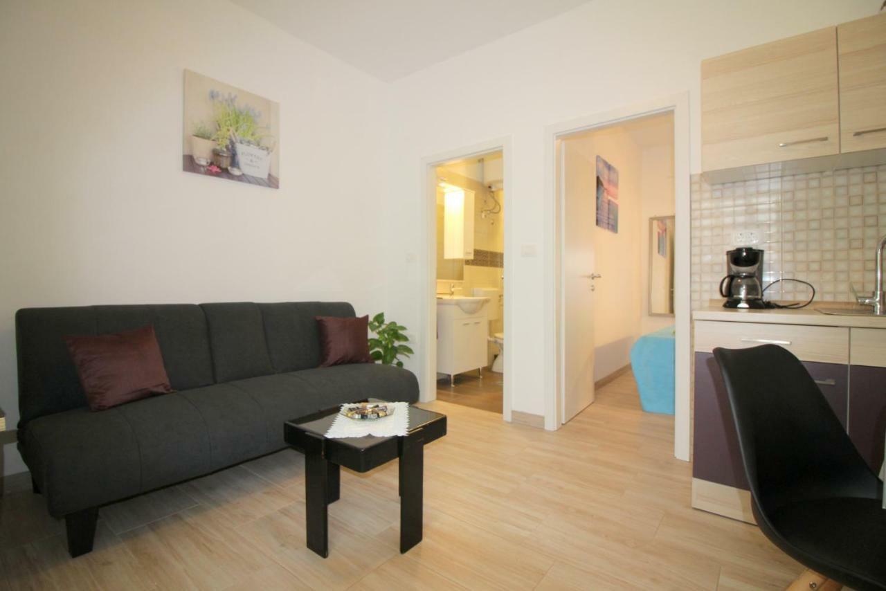 Apartment Noemi In City Center Пореч Екстер'єр фото